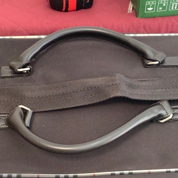 Burberry Travel Bag ,Sz XL - Picture 4 of 8